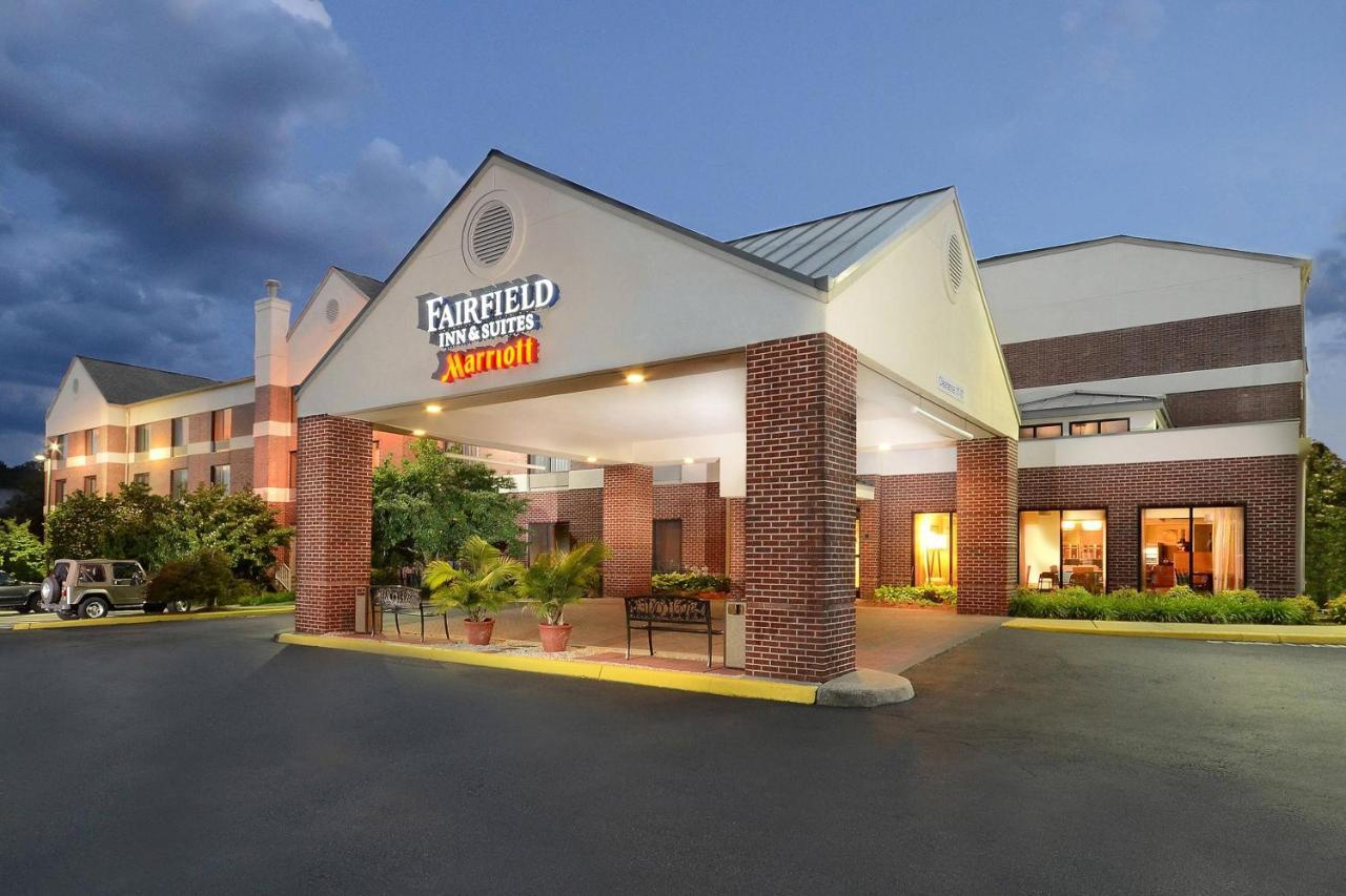 Fairfield Inn & Suites By Marriott Charlottesville North Exterior photo