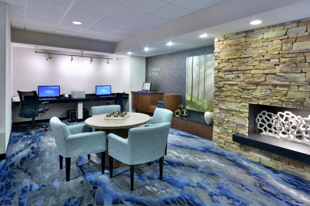 Fairfield Inn & Suites By Marriott Charlottesville North Exterior photo