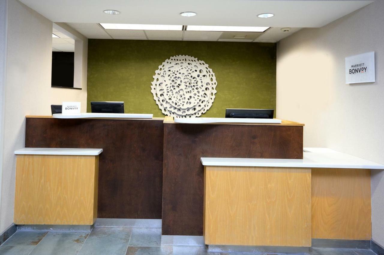 Fairfield Inn & Suites By Marriott Charlottesville North Exterior photo